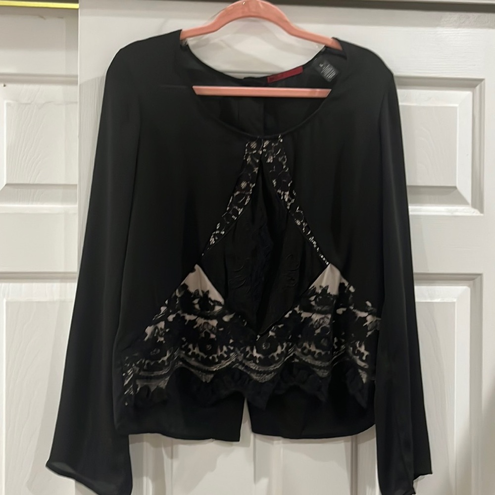 BKE Women’s blouse with lace detail